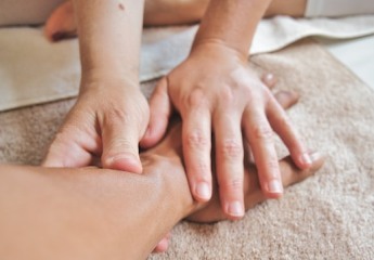 massage hand
